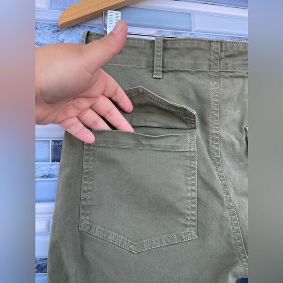 NILI LOTAN Cropped Military Pant in Camo size 4 - Picture 13 of 17